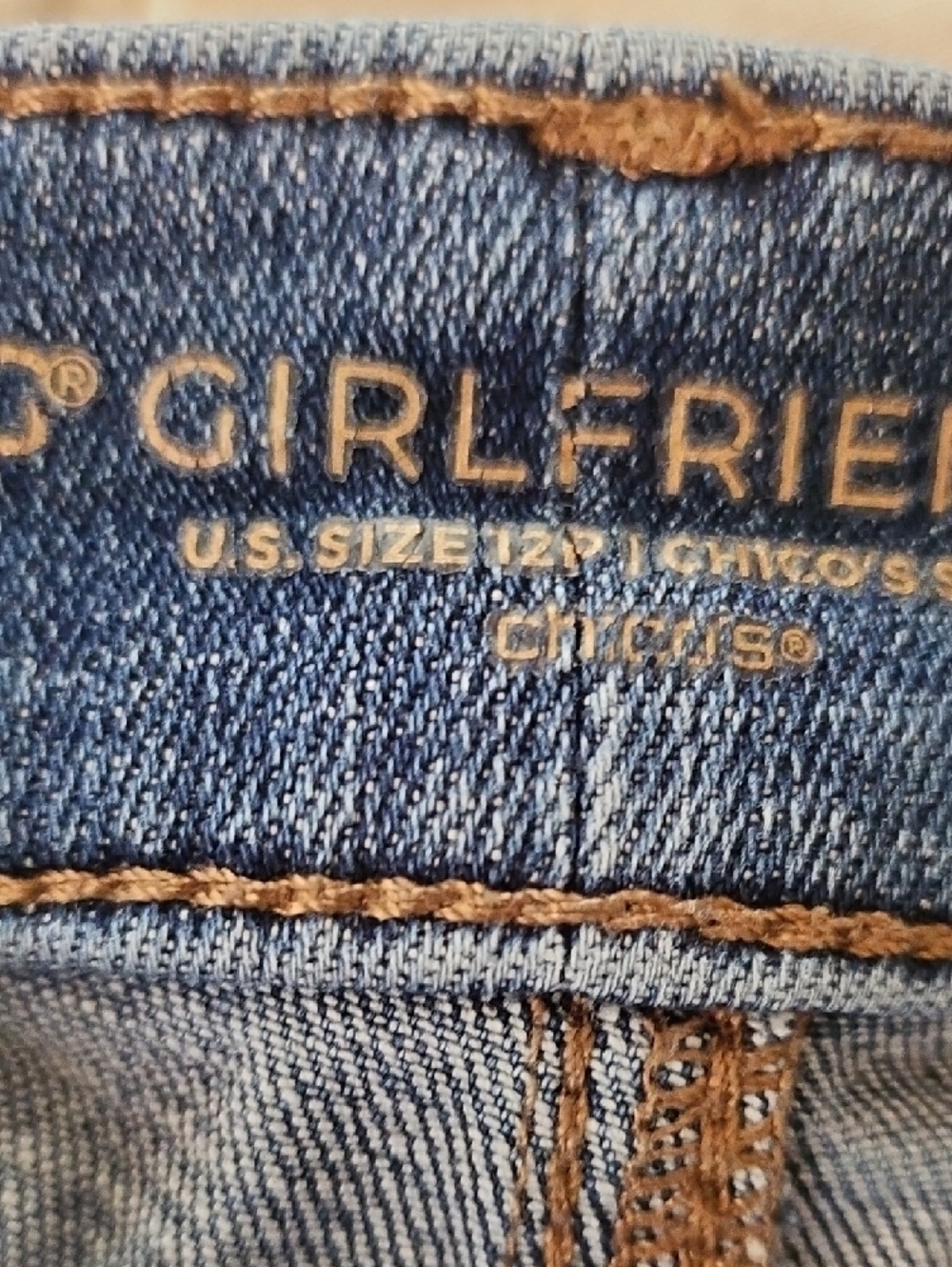 Chicos So Slimming Girlfriend Straight Leg Jeans  Size 12P - Picture 7 of 7